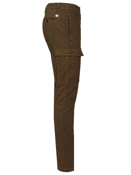 Pantaloni cargo realizzati in raso di cotone stretch