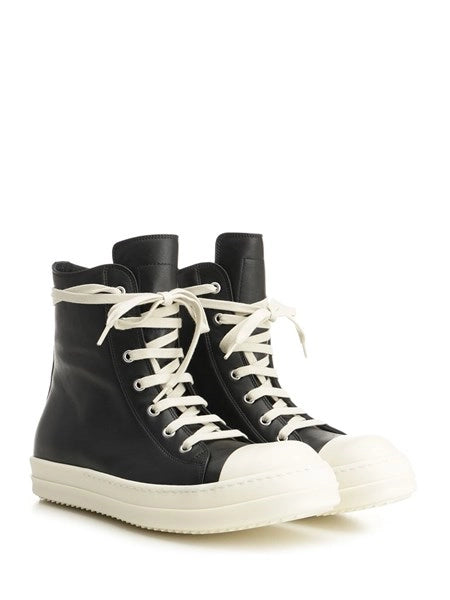 SNEAKS