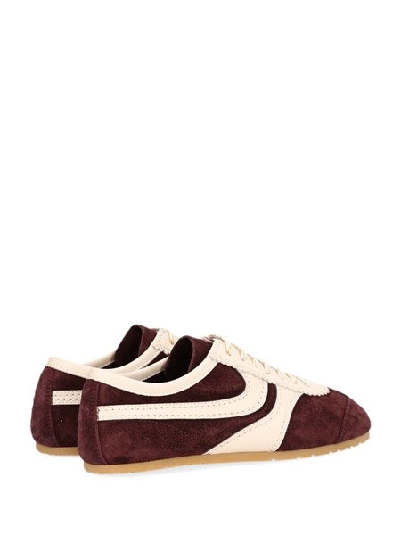 Sneakers in suede