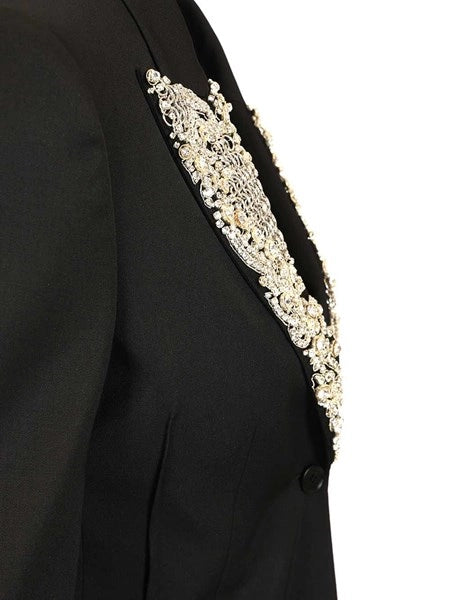 Giacca monopetto con ricamo stile cotta di maglia