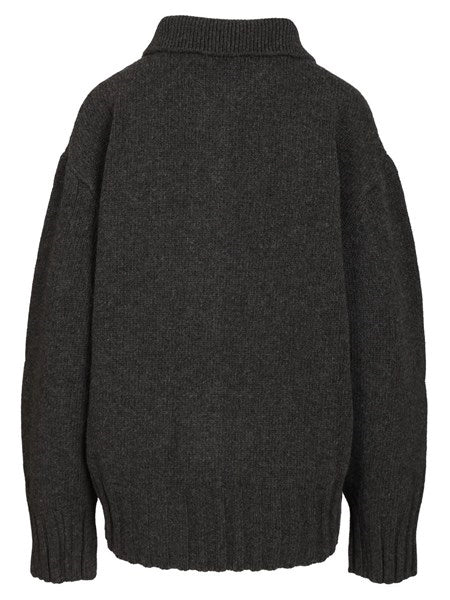 Cardigan con logo ricamato