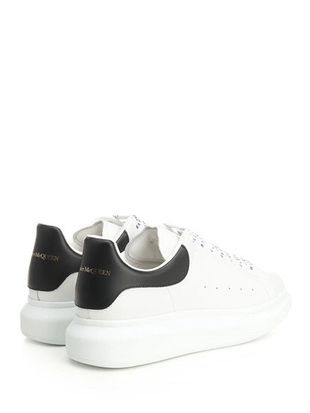 Sneaker "Oversize"
