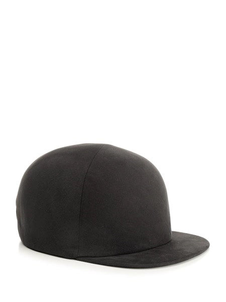 Cappello con frontino