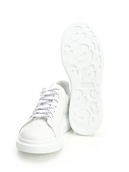 Sneaker "Oversize"