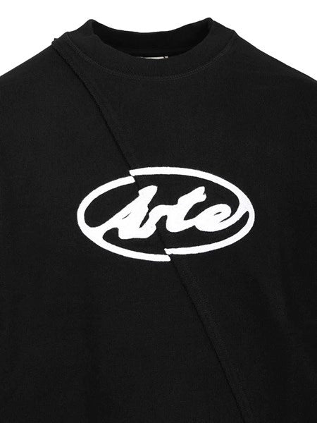 Maglione con ricamo del logo circolare