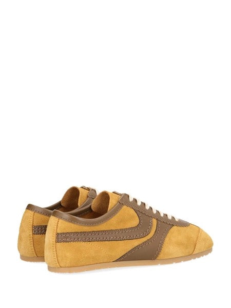 Sneakers in suede