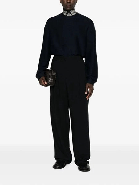 Pantaloni over in crepe di lana vergine con pences