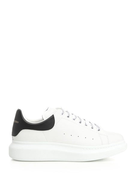 Sneaker "Oversize"