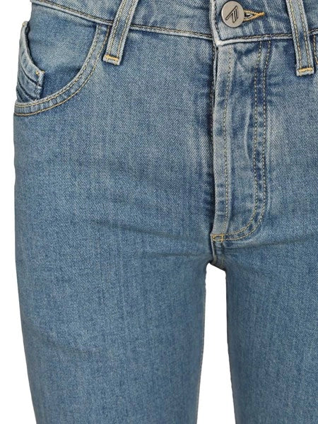 Jeans in denim