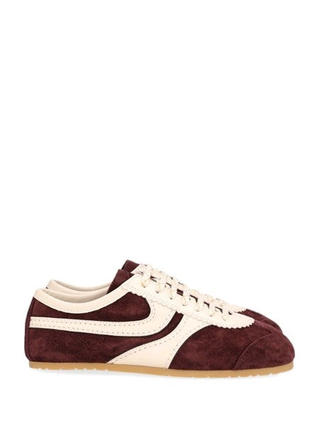 Sneakers in suede
