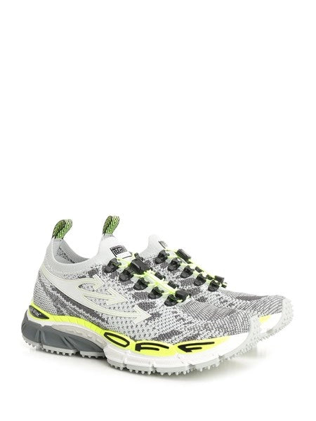 sneaker Be Right Back