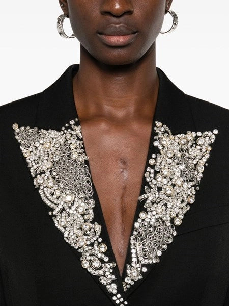 Giacca monopetto con ricamo stile cotta di maglia