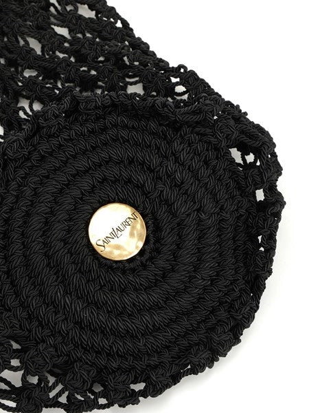 Borsa hobo lavorata all'uncinetto
