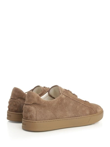 Sneakers in suede