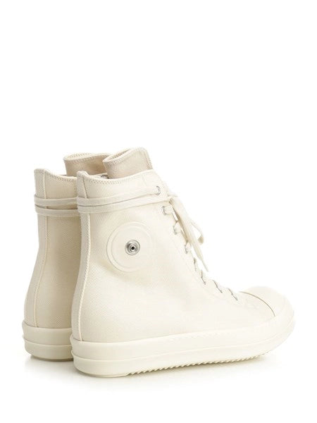 Sneakers high nipple
