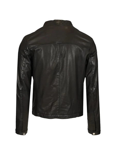 Biker in pelle