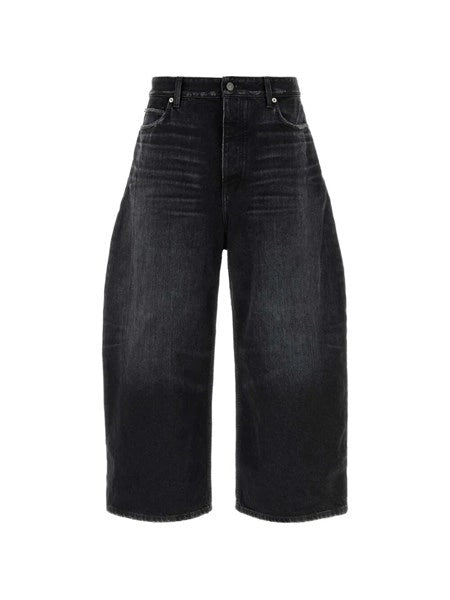 Jeans incurvati