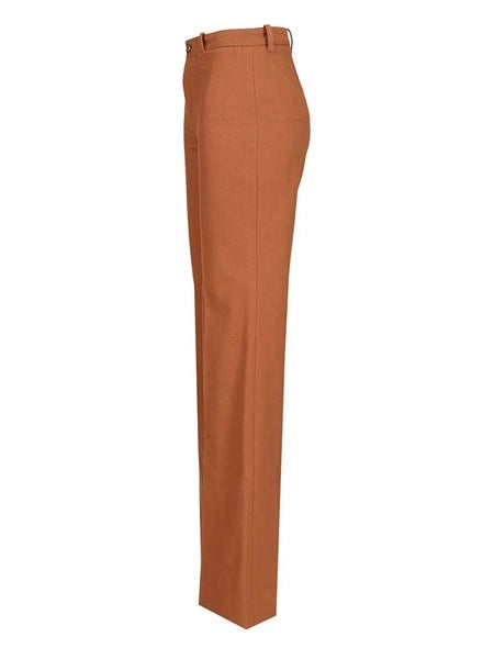 Pantaloni svasati