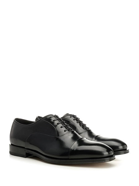 Oxford con toe cap
