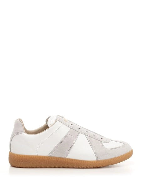 Sneakers "Replica"