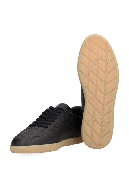 Sneaker 232