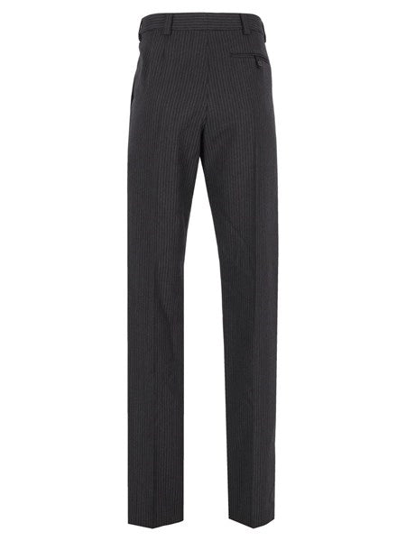 Pantaloni affusolati