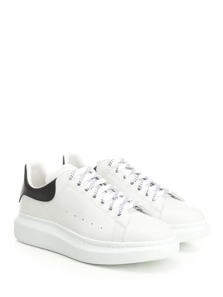 Sneaker "Oversize"