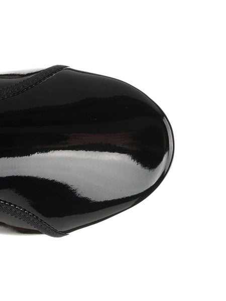 Slippers in vernice