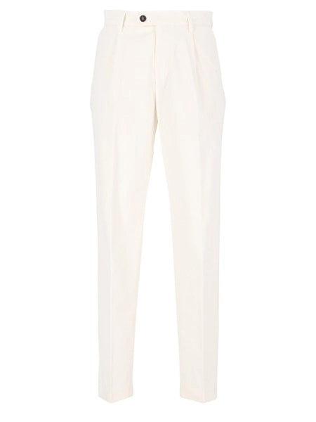 Pantaloni con le pince