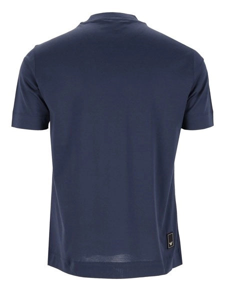 T-shirt Travel Essential