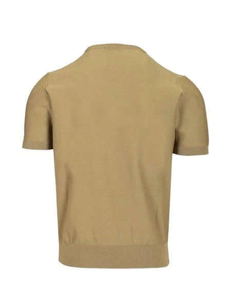 T-shirt trama