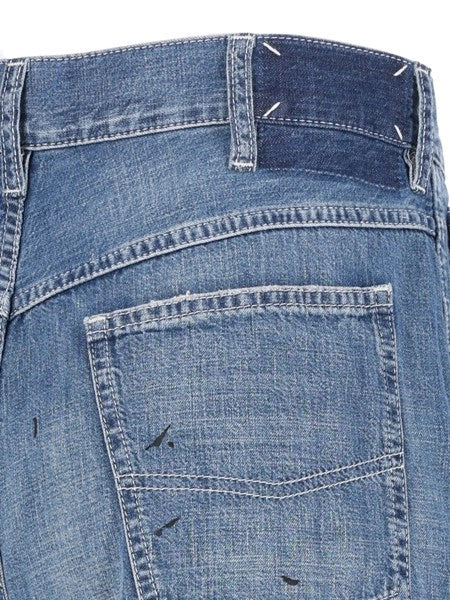 Jeans in denim trattato