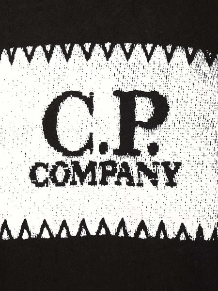 T-shirt logo label