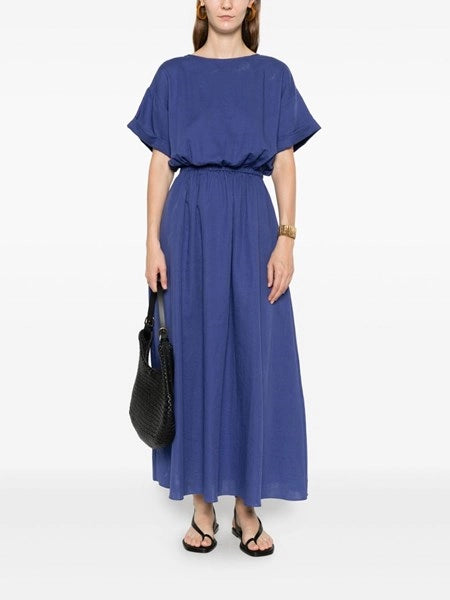 Abito midi con t-shirt rilassata