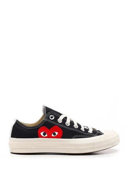 Converse low-top con cuore rosso