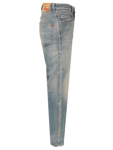 regular jeans 2024