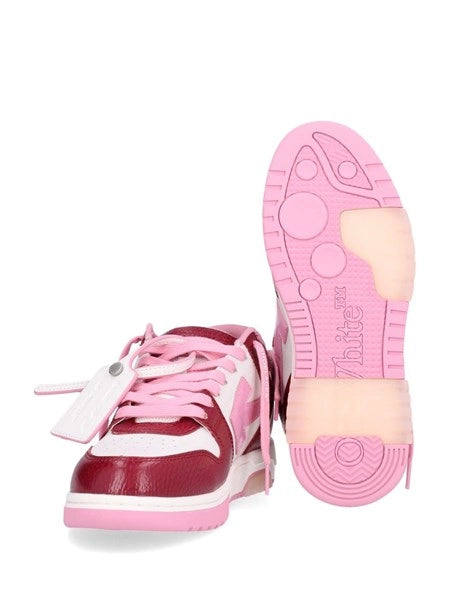 Sneaker Out of office
