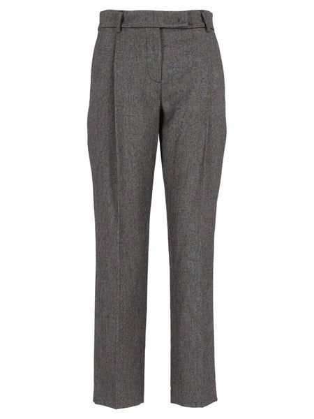 Pantaloni carrot