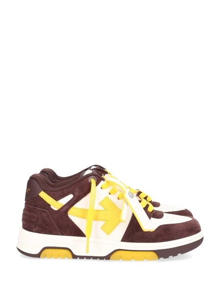 Sneaker Out of office