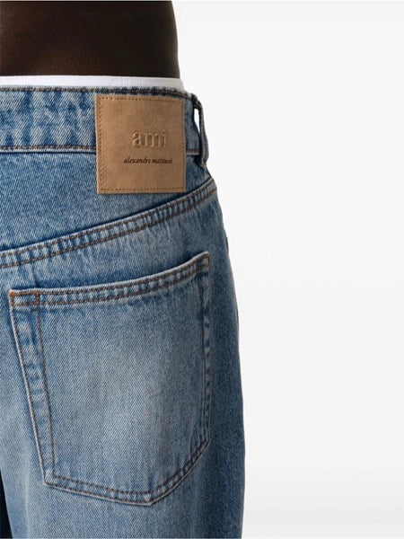 Jeans dal taglio ampio