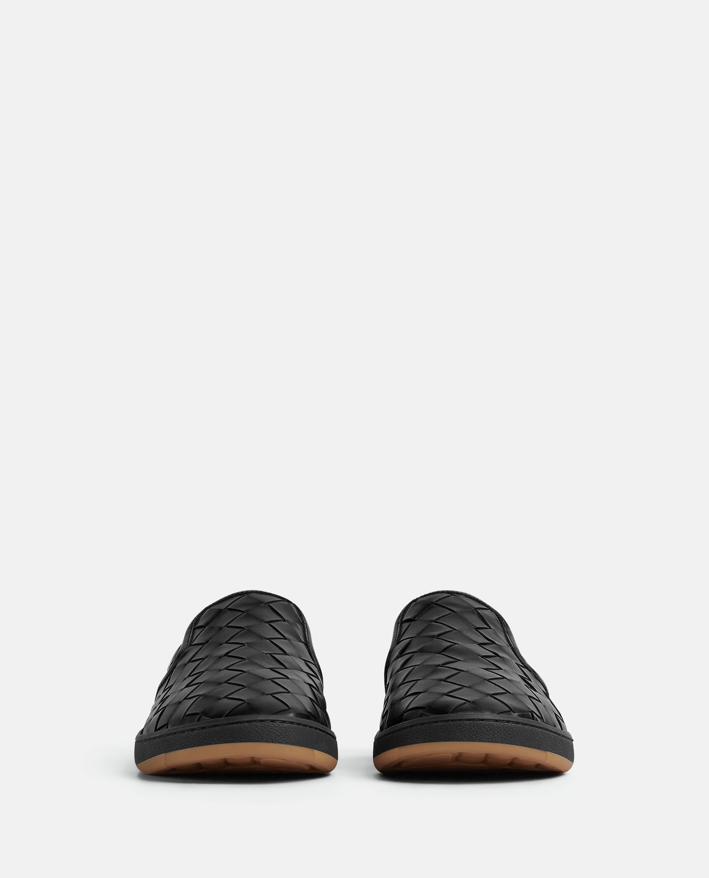 SNEAKER SAWYER