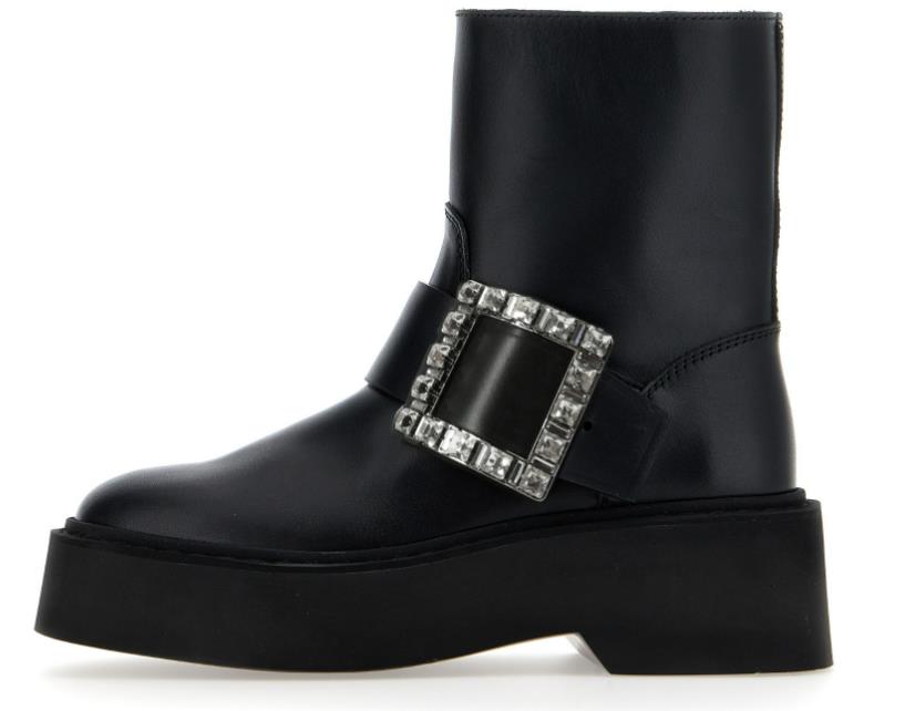 Roger Vivier WOMAN,boots