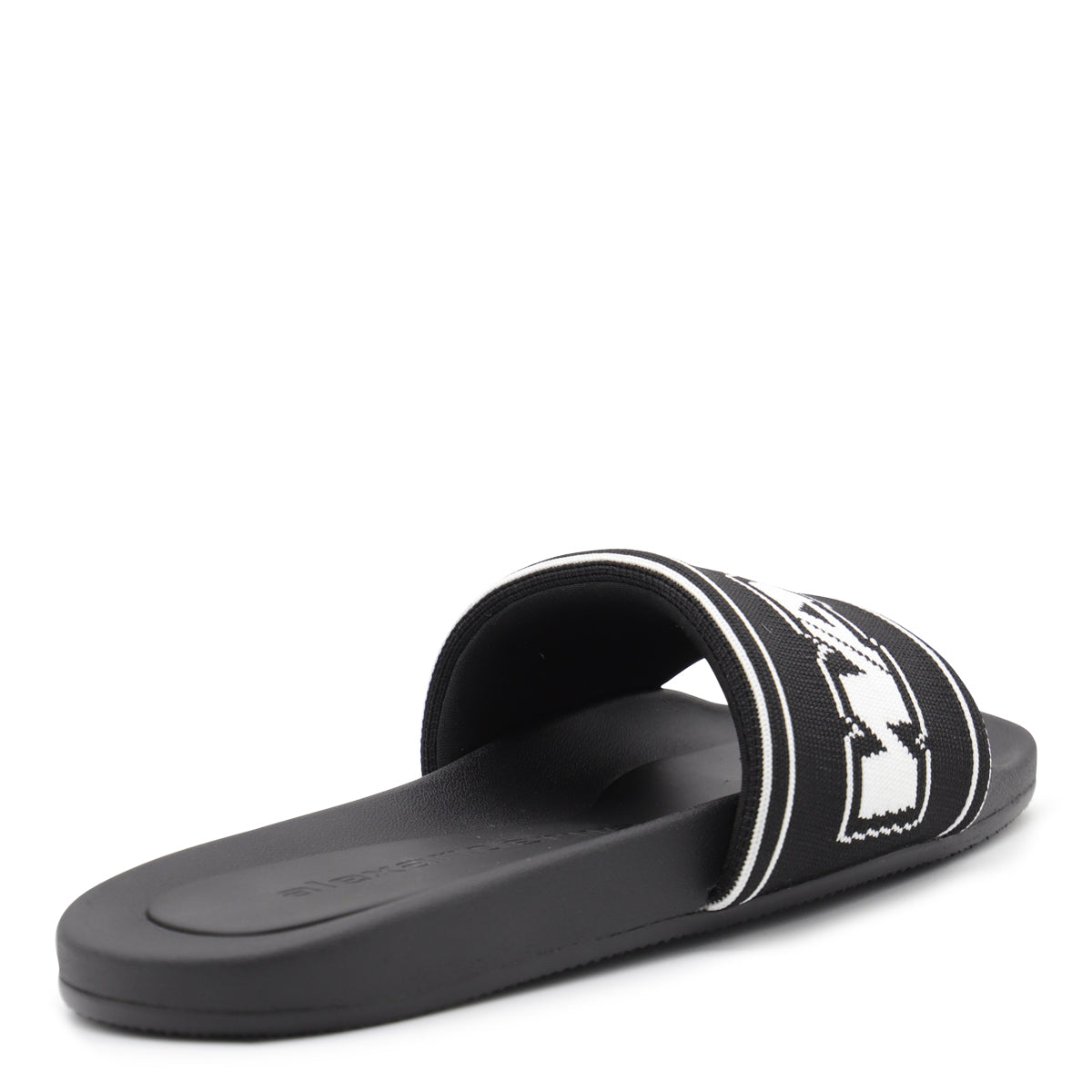 BLACK FLATS