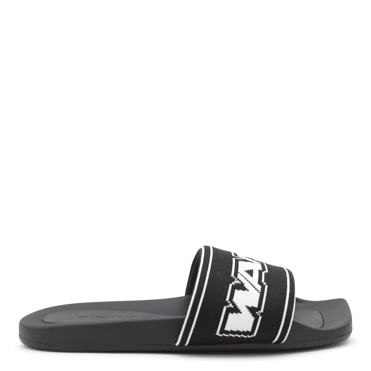 BLACK FLATS
