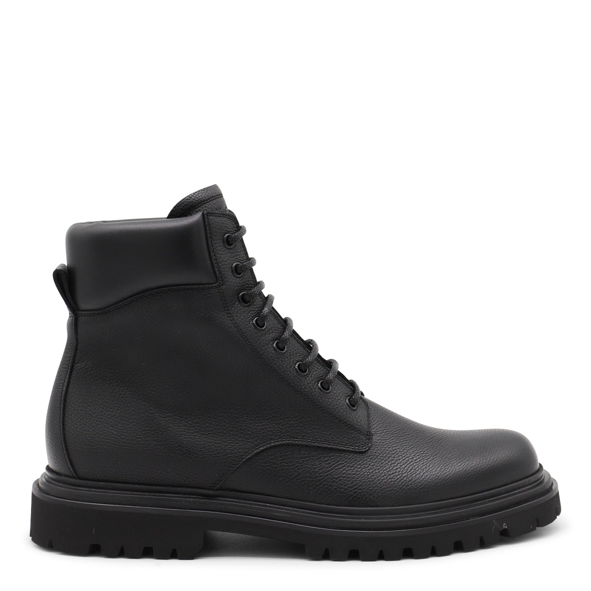 BLACK LEATHER BOOTS