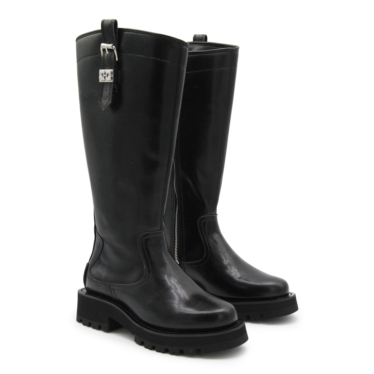 BLACK BOOTS