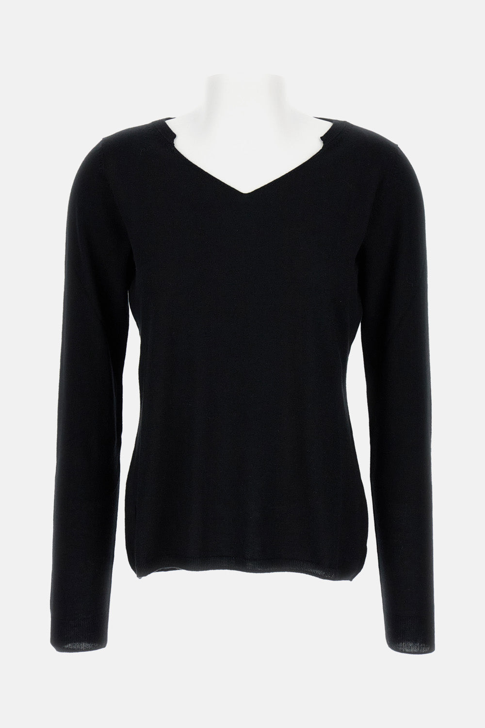 V-NECK SWEATER