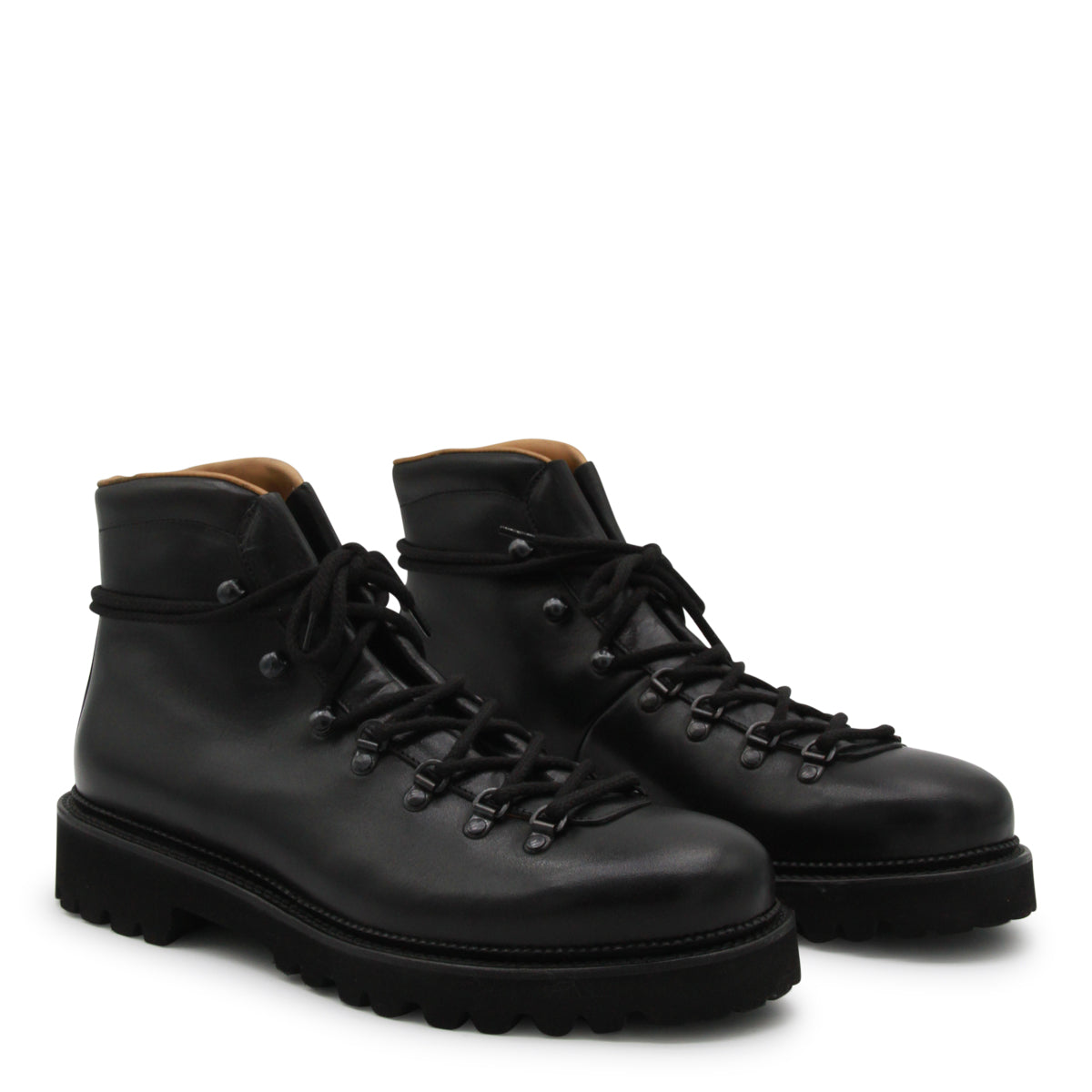 BLACK LEATHER BOOTS
