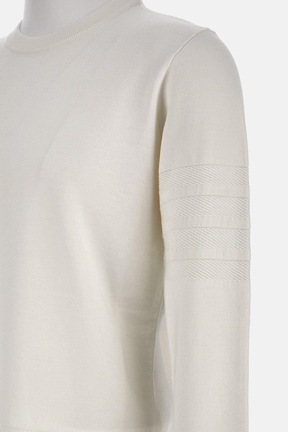 KNITWEAR