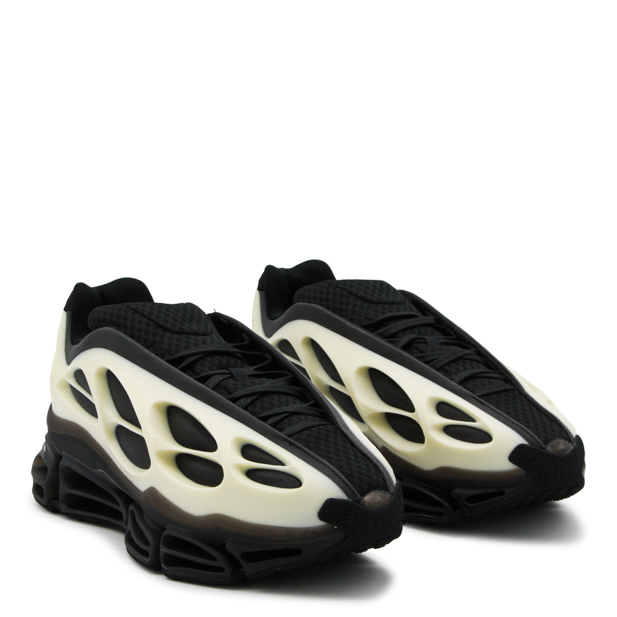 BLACK AND CREAM WILLY MEGA LOW SNEAKERS